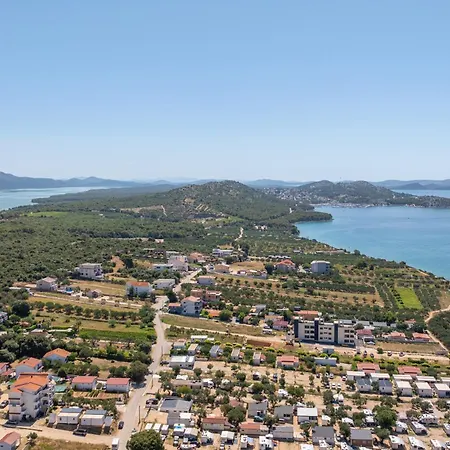 Nyaraló High Standard Mobile 