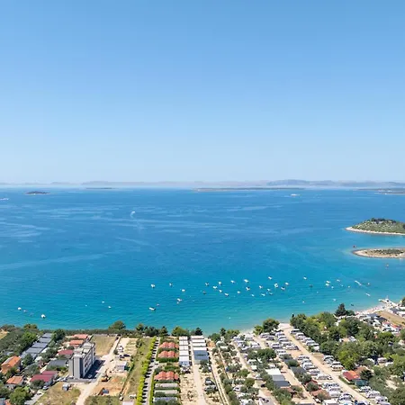 Nyaraló High Standard Mobile 